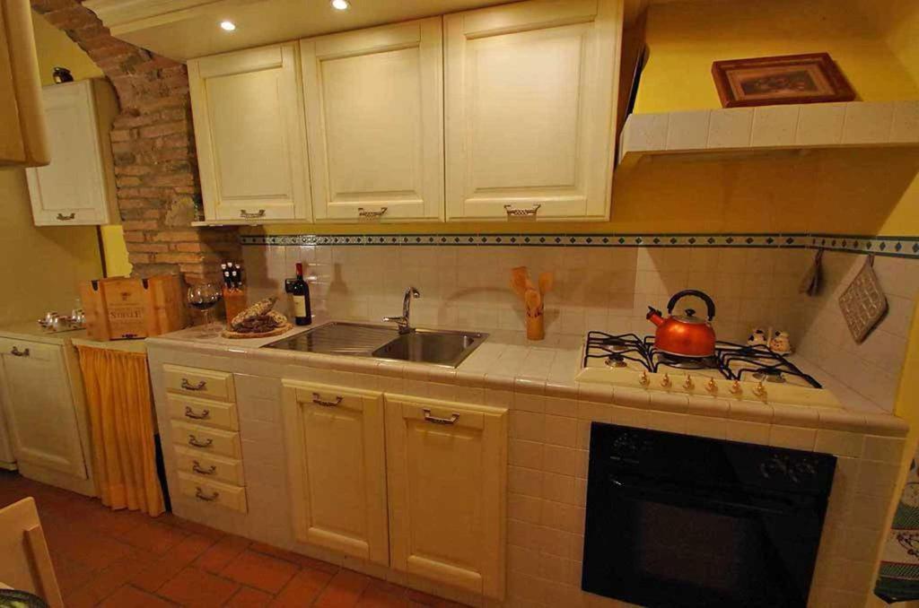 רדיקופאני Cottage Le Ginestre Con Piscina In Val D'Orcia מראה חיצוני תמונה
